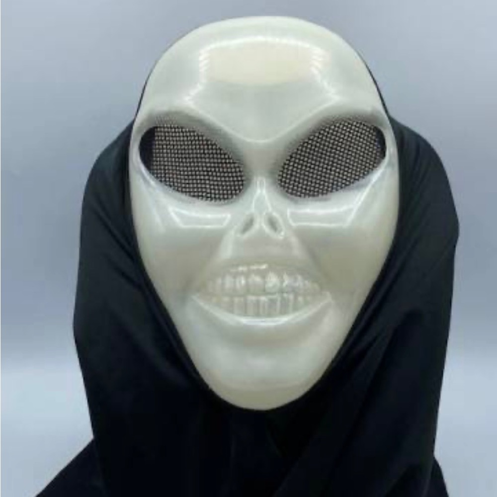 2000 Masquerade Magic Visible Visitors Alien Halloween Mask Glow-In-Dark